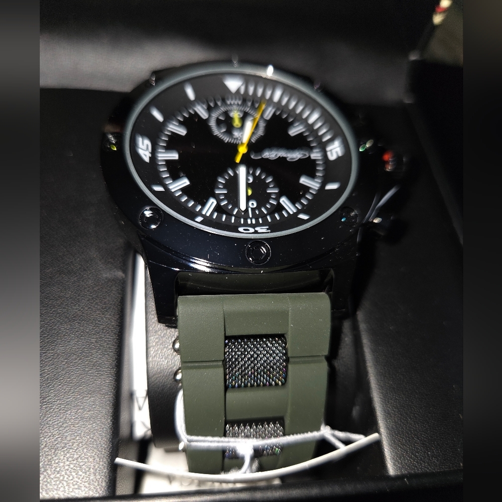Ed Hardy Men's Green and Black Watch - Picture 4 of 9
